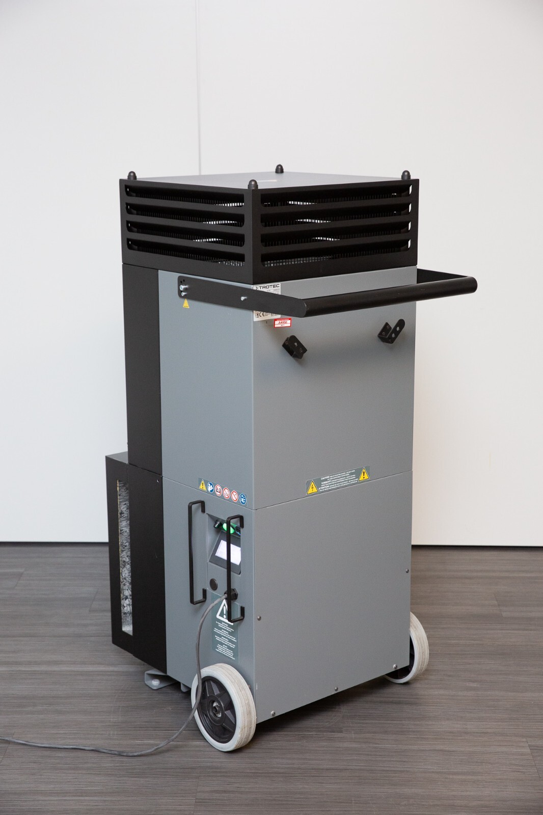 Trotec TAC V+ von links hinten