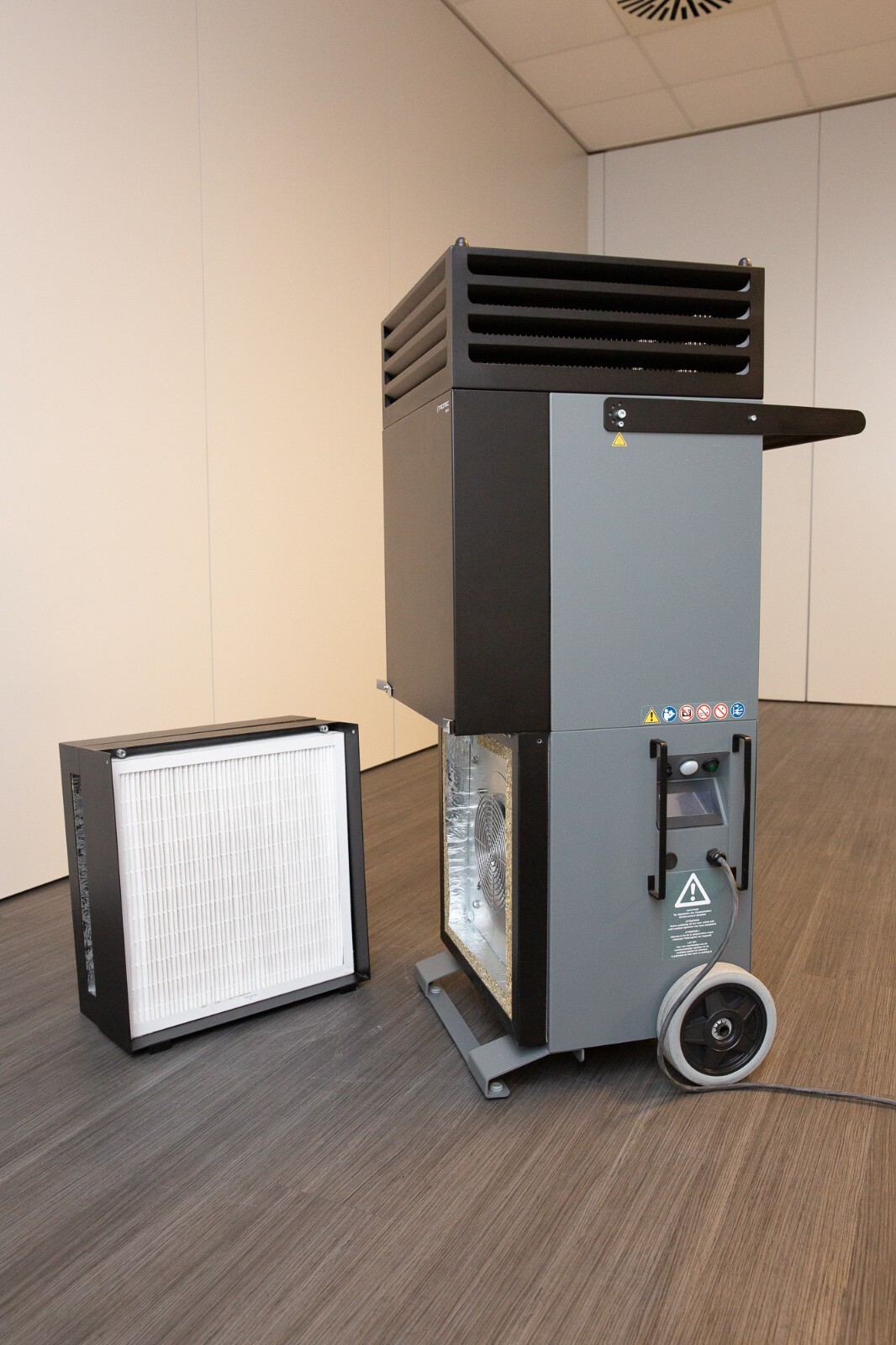 Trotec TAC V+ mit ausgebautem HEPA-H14-Filter